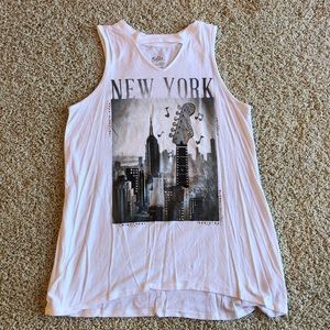 New York graphic tank
